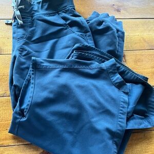 Grayish/blue figs set